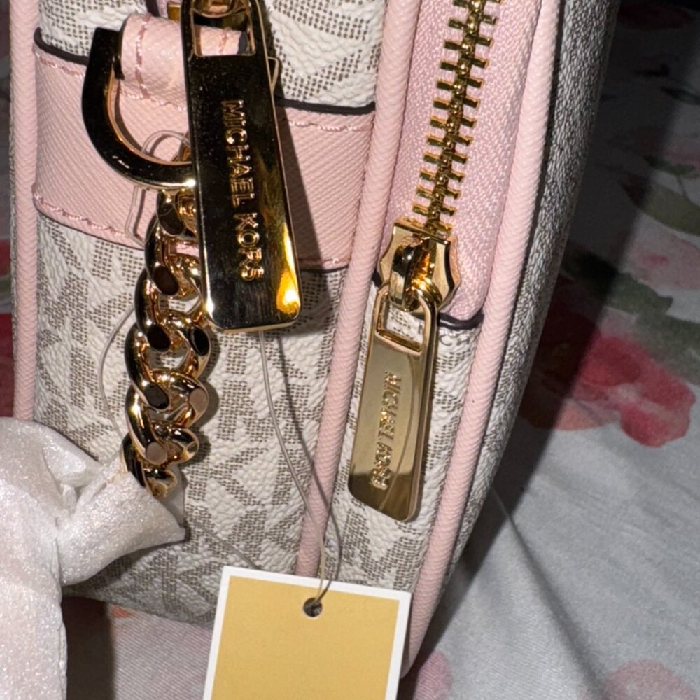 MICHAEL KORS Jet Set Logo Crossbody – Vanilla / Blush Pink Trim – BRAND NEW - Picture 6 of 9